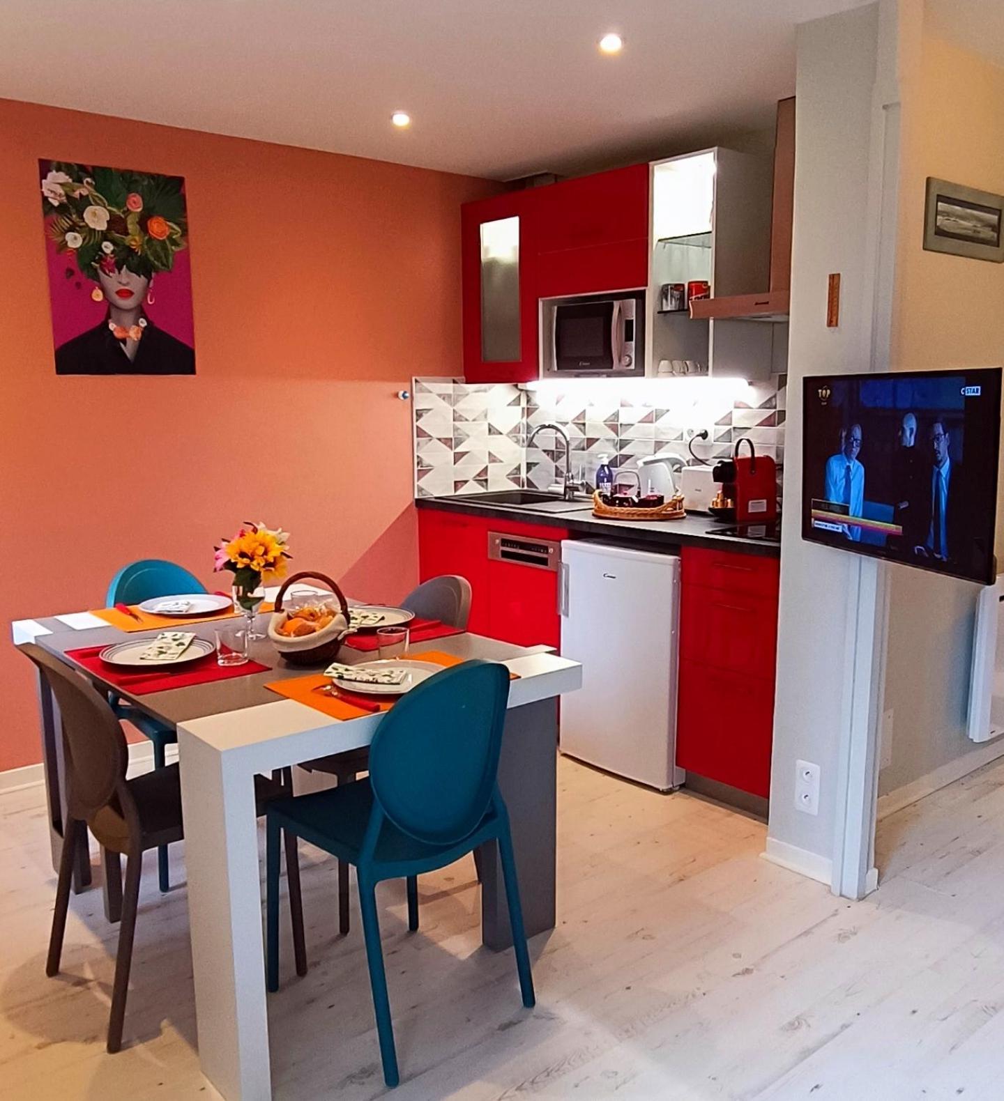 Studio Proche Plage - Parking Gratuit Et Prive - Terrasse Et Petit Jardin Cloture Courseulles-sur-Mer Ngoại thất bức ảnh